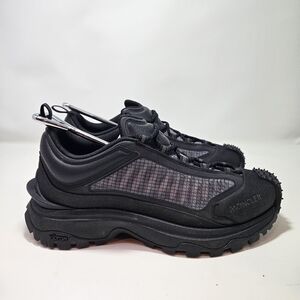 Moncler Trailgrip Lite low-top Sneakers | Black | FARFETCH - NEVER WORN